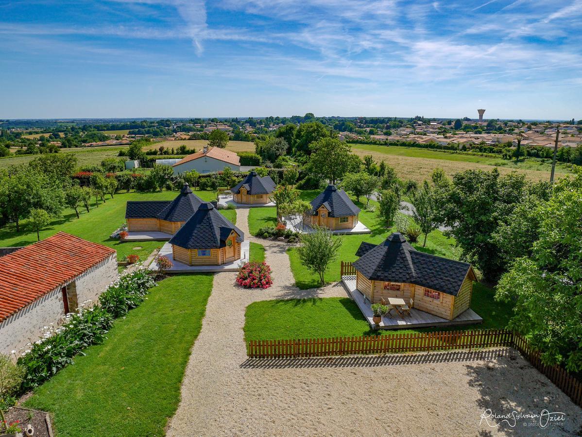 Domaine De La Courillere Le Boupère Exterior foto