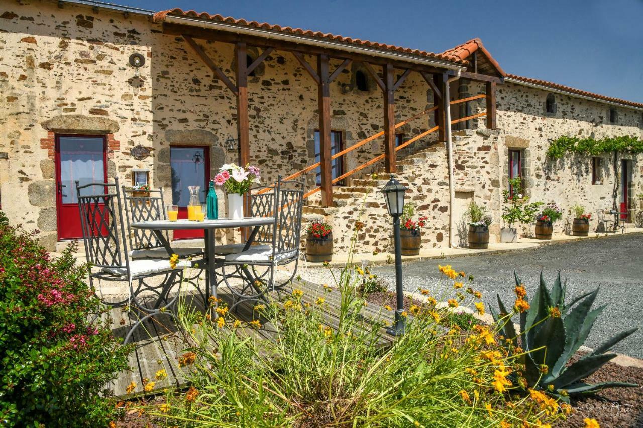 Domaine De La Courillere Le Boupère Exterior foto