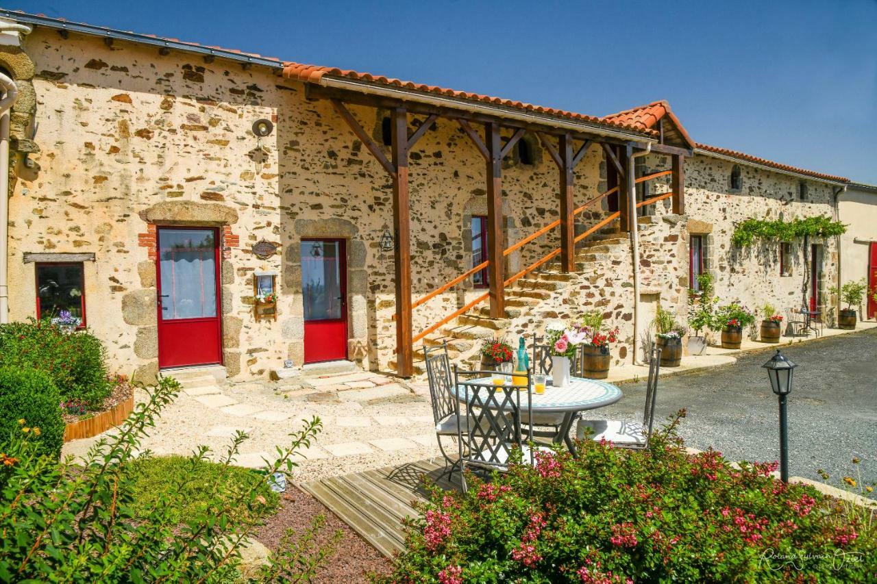 Domaine De La Courillere Le Boupère Exterior foto
